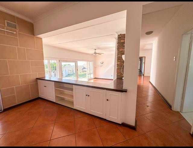 4 BEDROOM FREEHOLD RENTED IN WESTVILLE